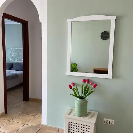 Modern In 60m² With Shared Pool *