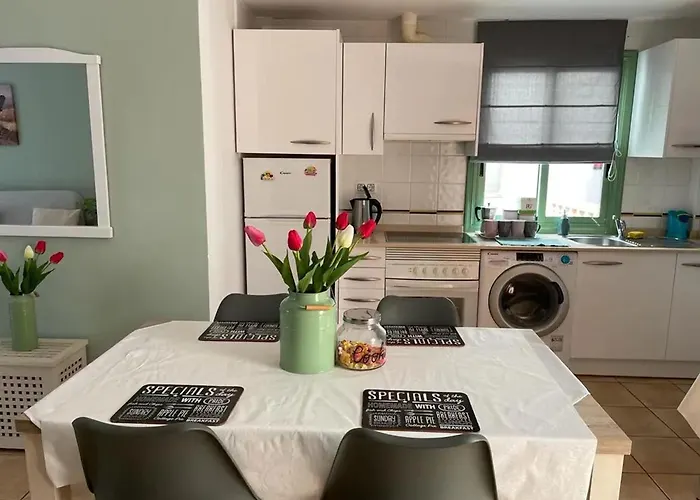 Modern In 60m² With Shared Pool * קלטה דה פוסטה