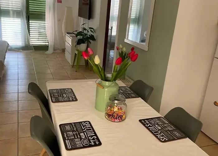 דירה Modern In 60m² With Shared Pool קלטה דה פוסטה